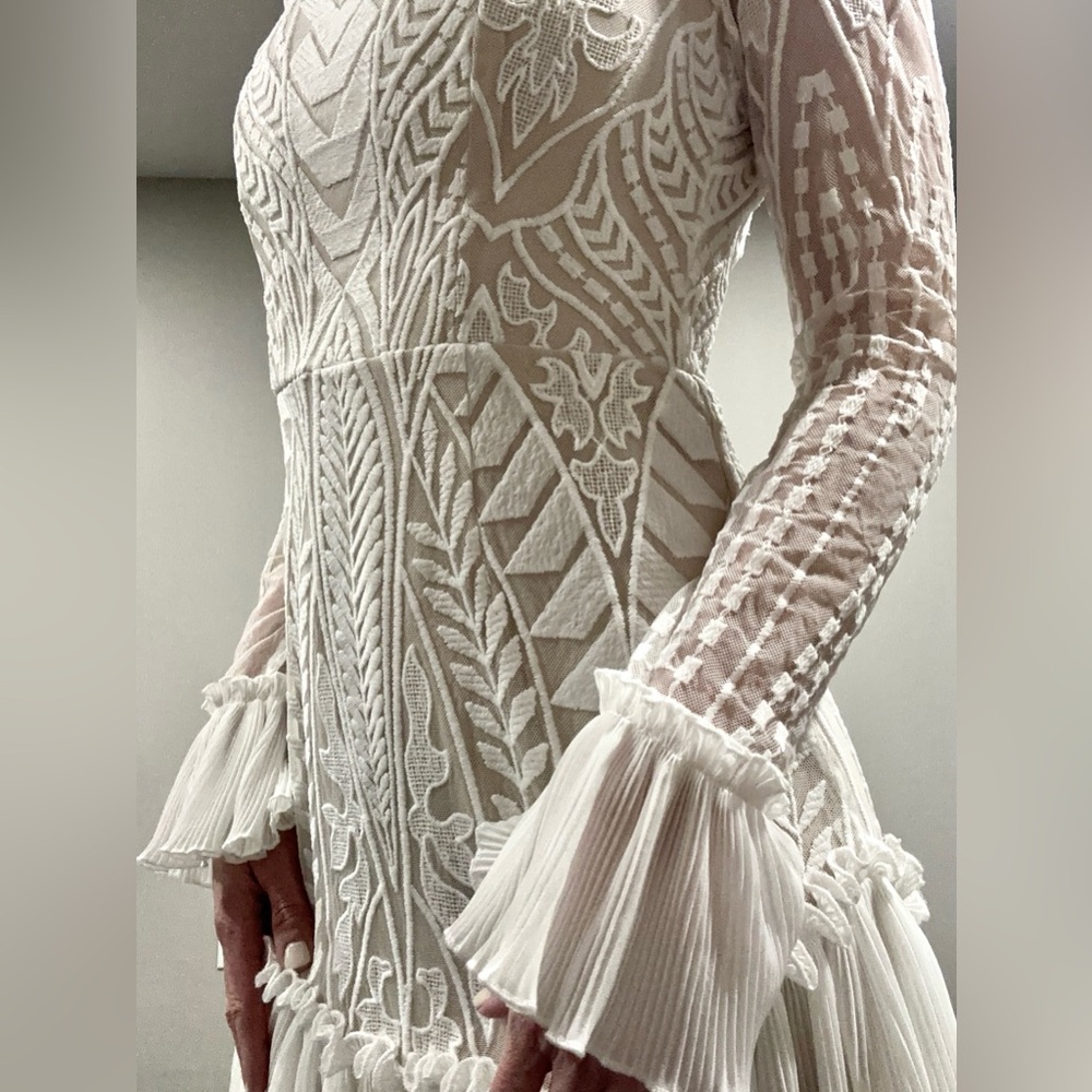 SMALL Lace dress NWOT Saints + Secrets